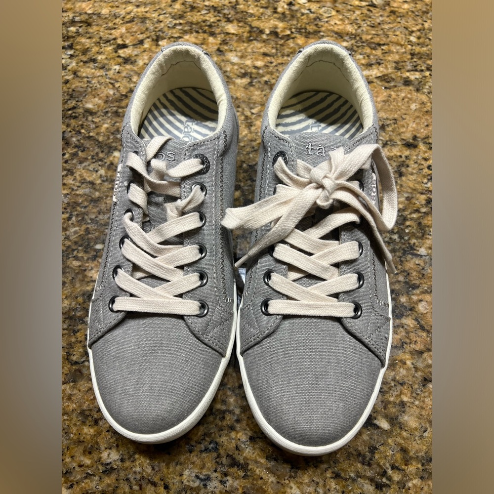 Taos WOMENS size 8